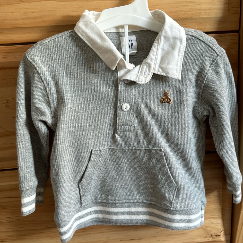 Baby Gap gray and white collared button top 6-12 months